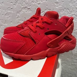 Nike huarache sneaker, toddler size 9c